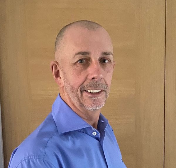 Housebuilder says farewell to site manager after almost 40 years