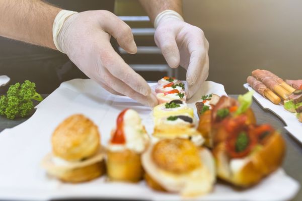 New support to help eligible Barnsley businesses facing hardship during lockdown