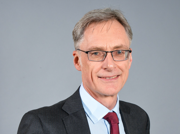 IoD awards Fellowship to Yorkshire lawyer Jonathan Oxley