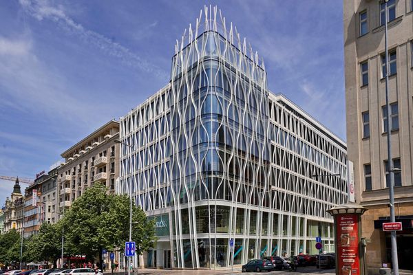 Widd Signs completes five-figure project at Primark’s Prague store