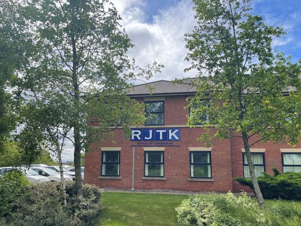 West Yorkshire Motoring business expands with new trade deal