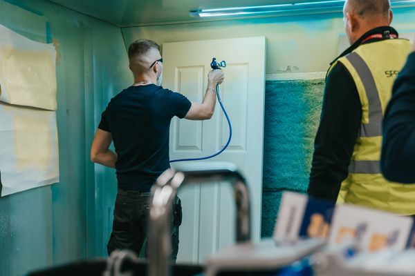 Spray-kit donation enhances Leeds College of Building student opportunities