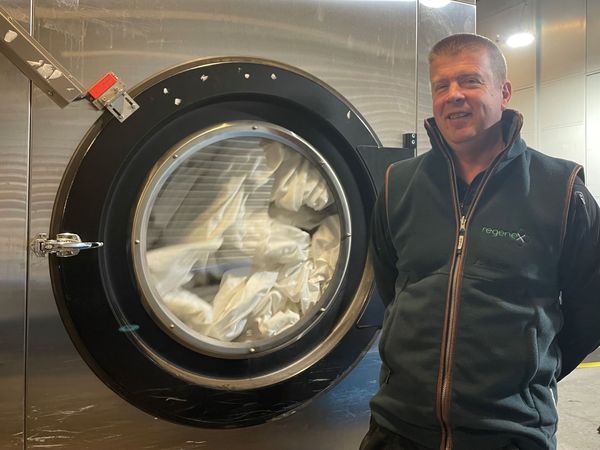 Five compelling reasons for laundries to love linen longer