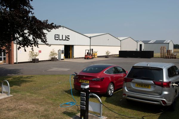 Ellis makes power as the sun shines