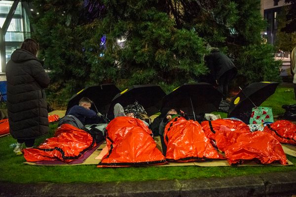 £25,000 raised as 75 people bed down on Leeds street for charity sleep-out
