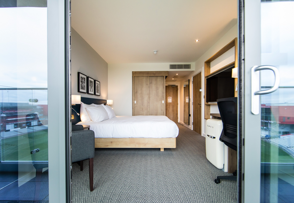 Curtis wins a hat-trick with Hilton Garden Inns